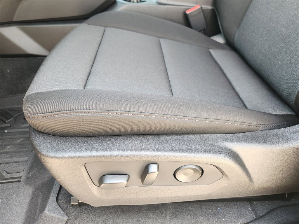 New 2025 Chevrolet Colorado W/T w/ WT Custom Package image 17