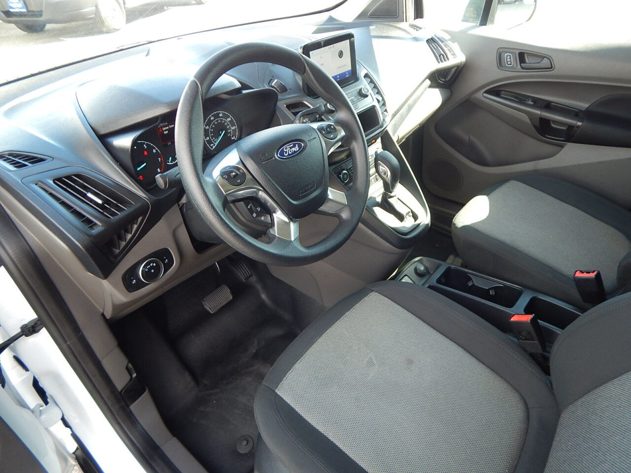 Used 2023 Ford Transit Connect XL FWD image 18