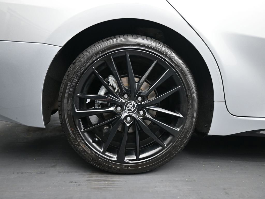 Used 2021 Toyota Camry XSE image 10