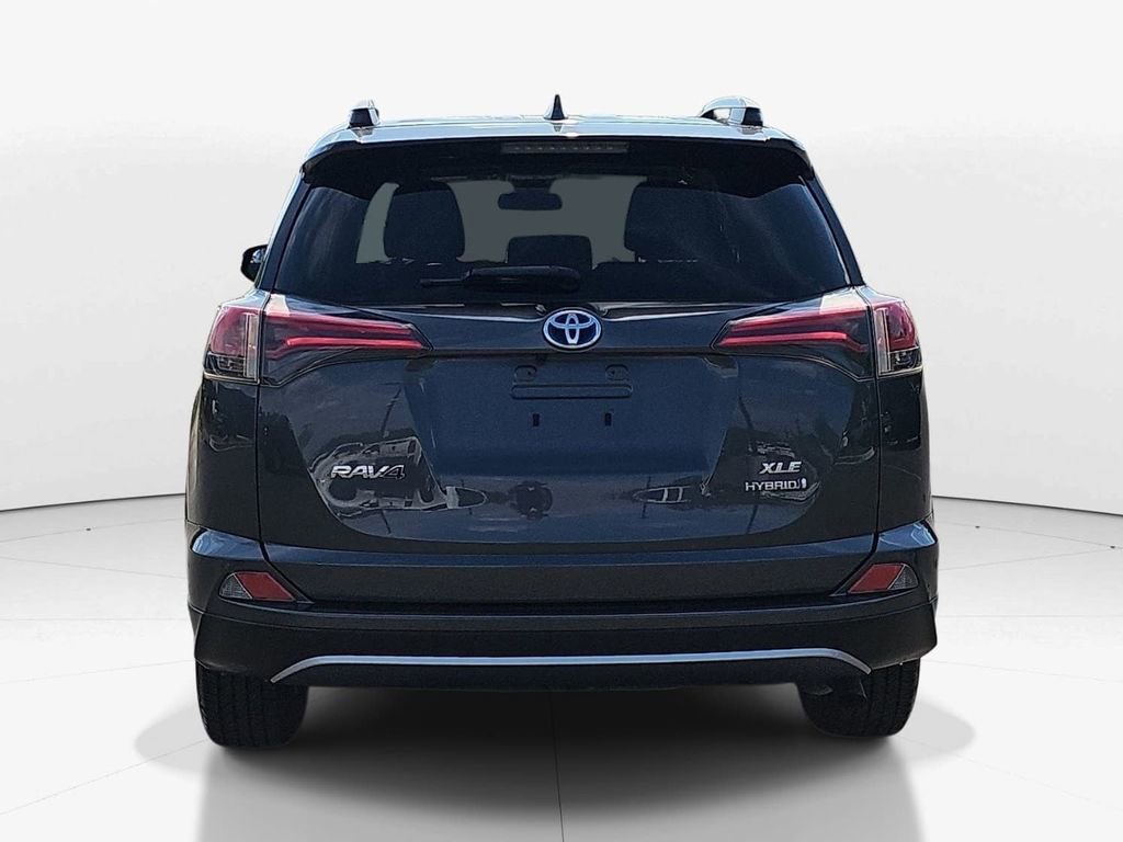 Used 2018 Toyota RAV4 XLE AWD/4WD image 7