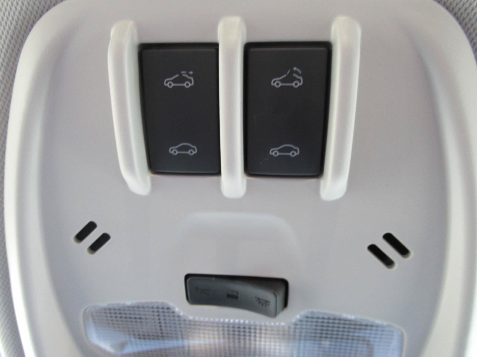 Used 2025 Chevrolet Trax ACTIV w/ Sunroof Package FWD image 29