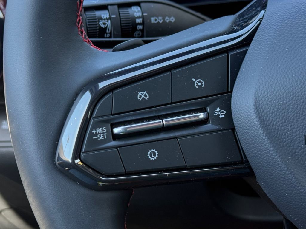 Used 2026 Chevrolet Equinox RS w/ Convenience Package III image 25