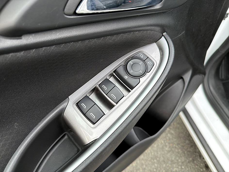 Used 2023 Chevrolet Malibu LT image 10