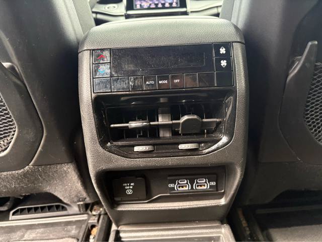 Used 2023 Jeep Grand Cherokee L Altitude AWD/4WD image 20