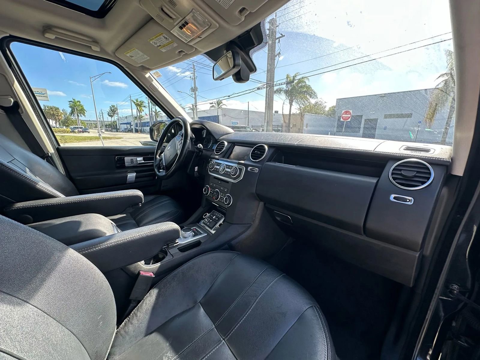 Used 2016 Land Rover LR4 HSE Silver Edition image 11