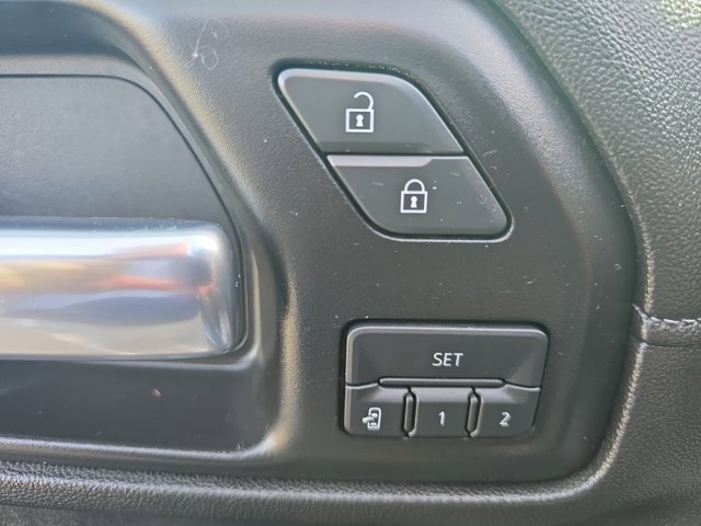 Used 2020 Chevrolet Silverado 2500 High Country w/ Z71 Off-Road Package image 30