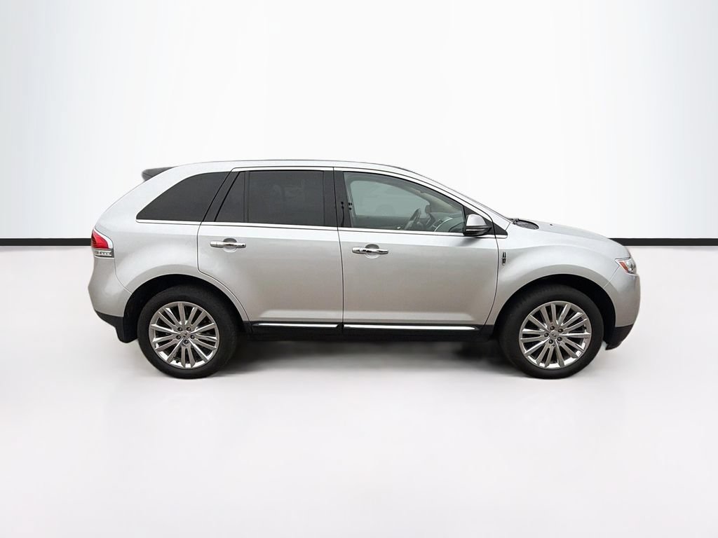 Used 2015 Lincoln MKX AWD w/ Equipment Group 102A image 4