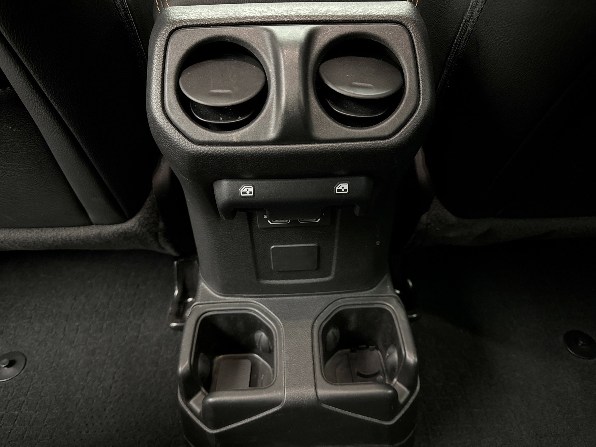 Used 2022 Jeep Gladiator Overland image 19