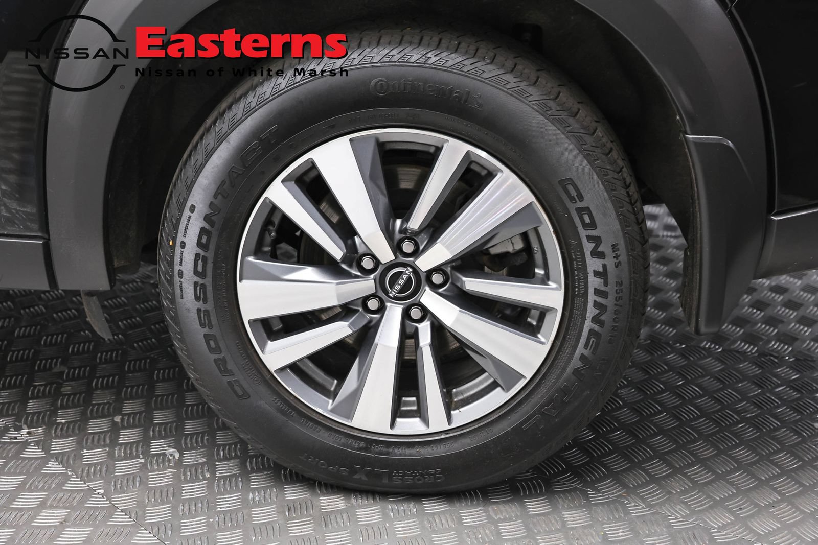 Used 2023 Nissan Pathfinder SL AWD/4WD image 8