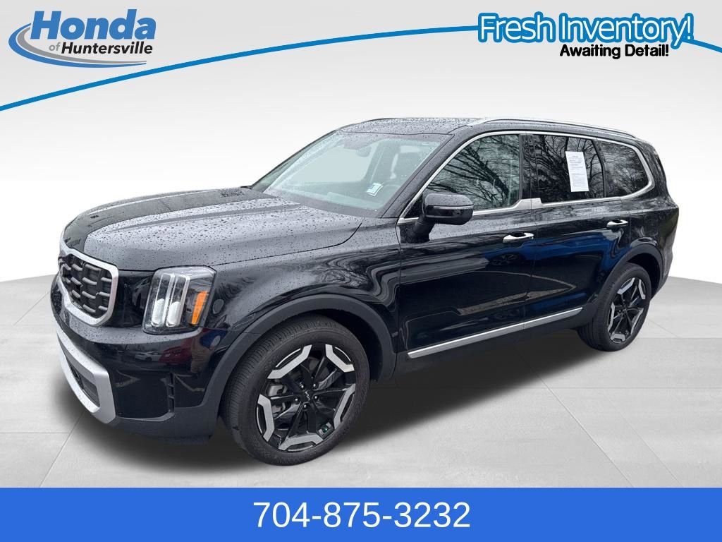Used 2023 Kia Telluride S w/ S Sunroof Package image 5
