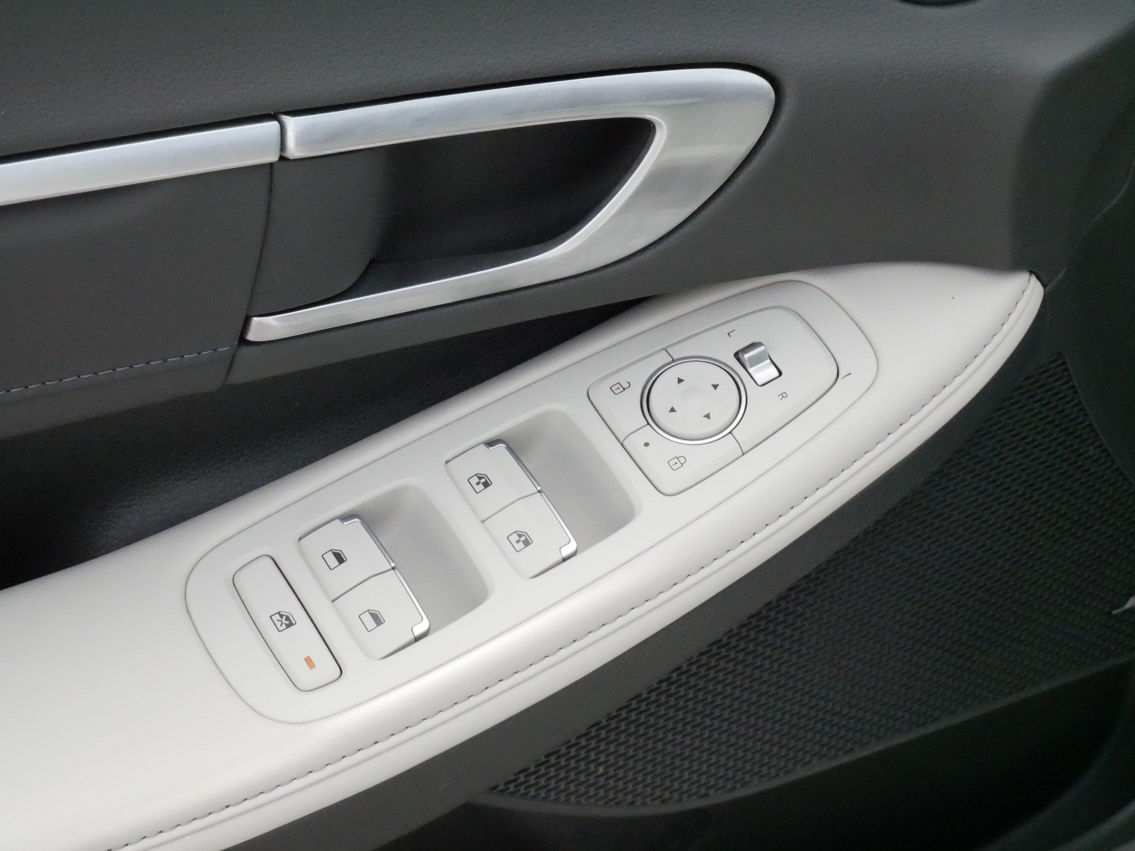 Used 2022 Hyundai Sonata Limited FWD image 19