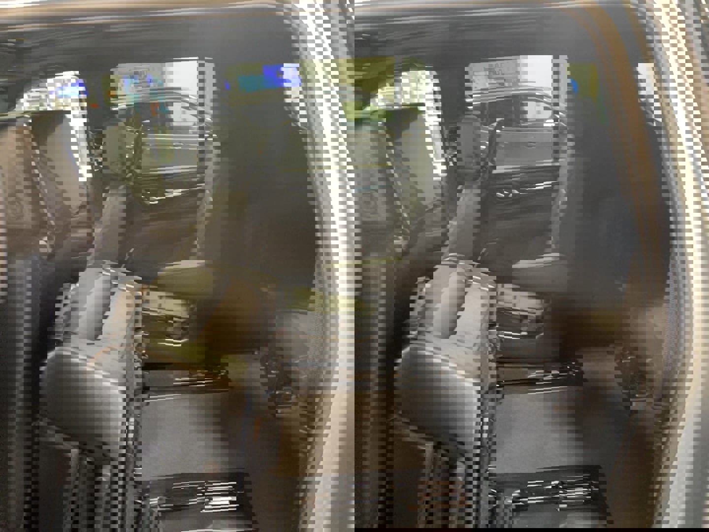 Used 2024 GMC Yukon XL Denali w/ Advanced Technology Package image 23