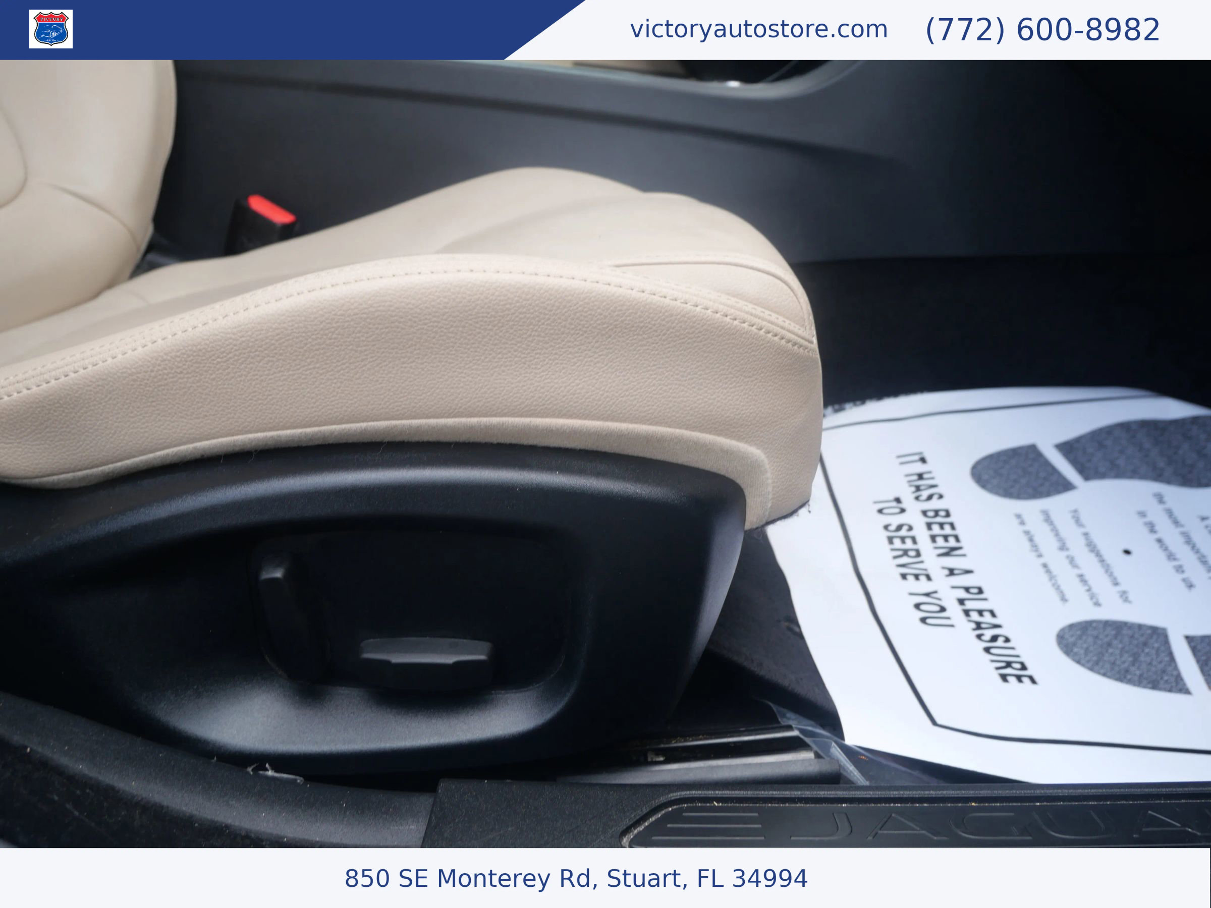 Used 2018 Jaguar XE image 25