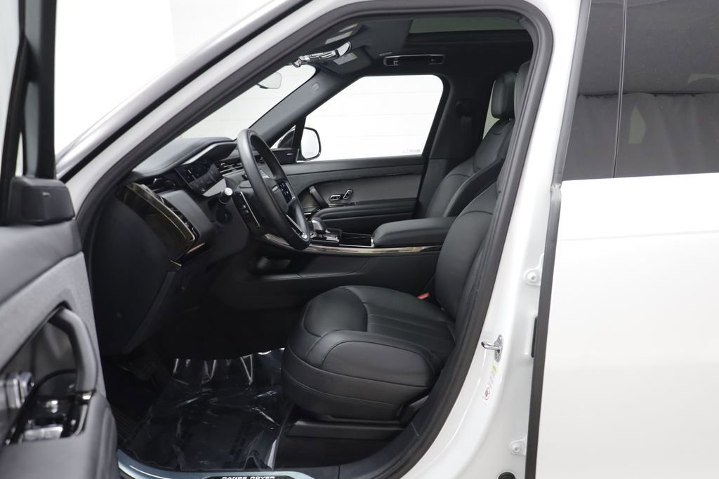 Certified 2025 Land Rover Range Rover Sport SE AWD/4WD image 5