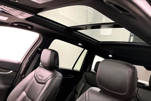 Used 2023 Cadillac XT6 Sport w/ Technology Package image 37