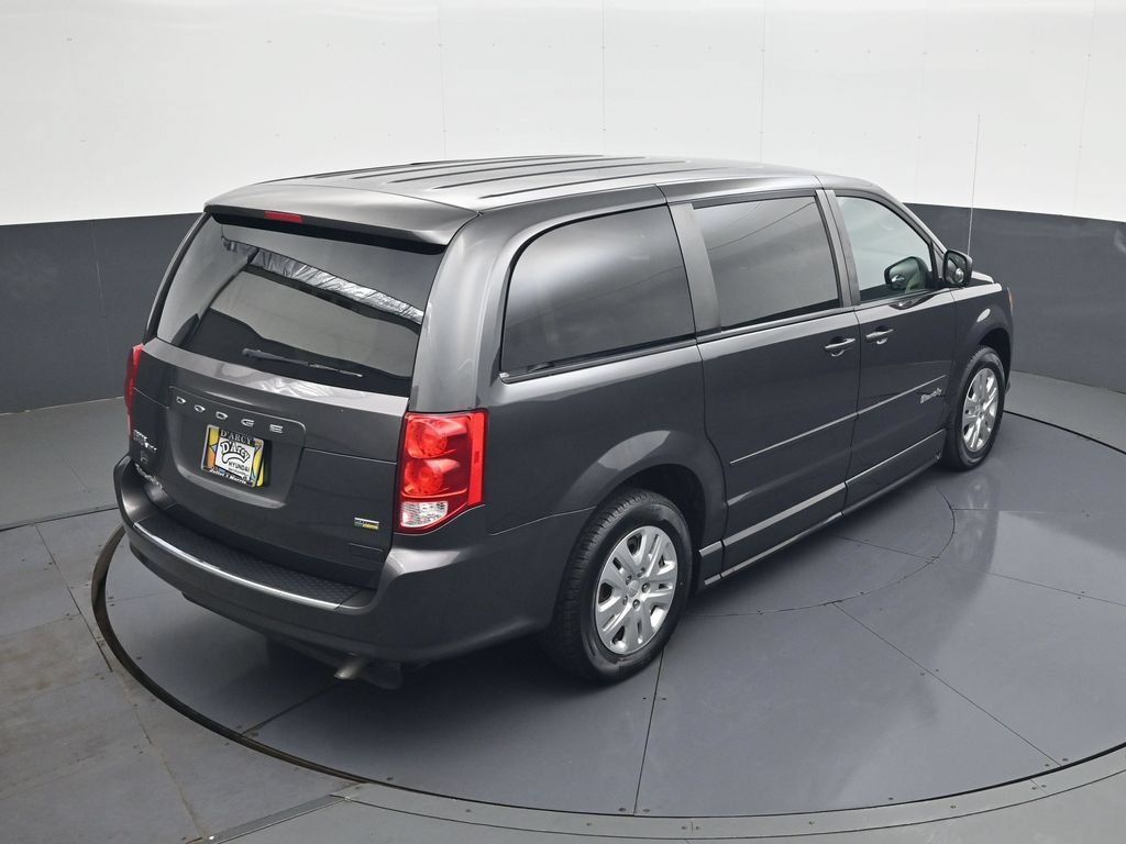 Used 2016 Dodge Grand Caravan SE w/ Quick Order Package 29E SE FWD image 19