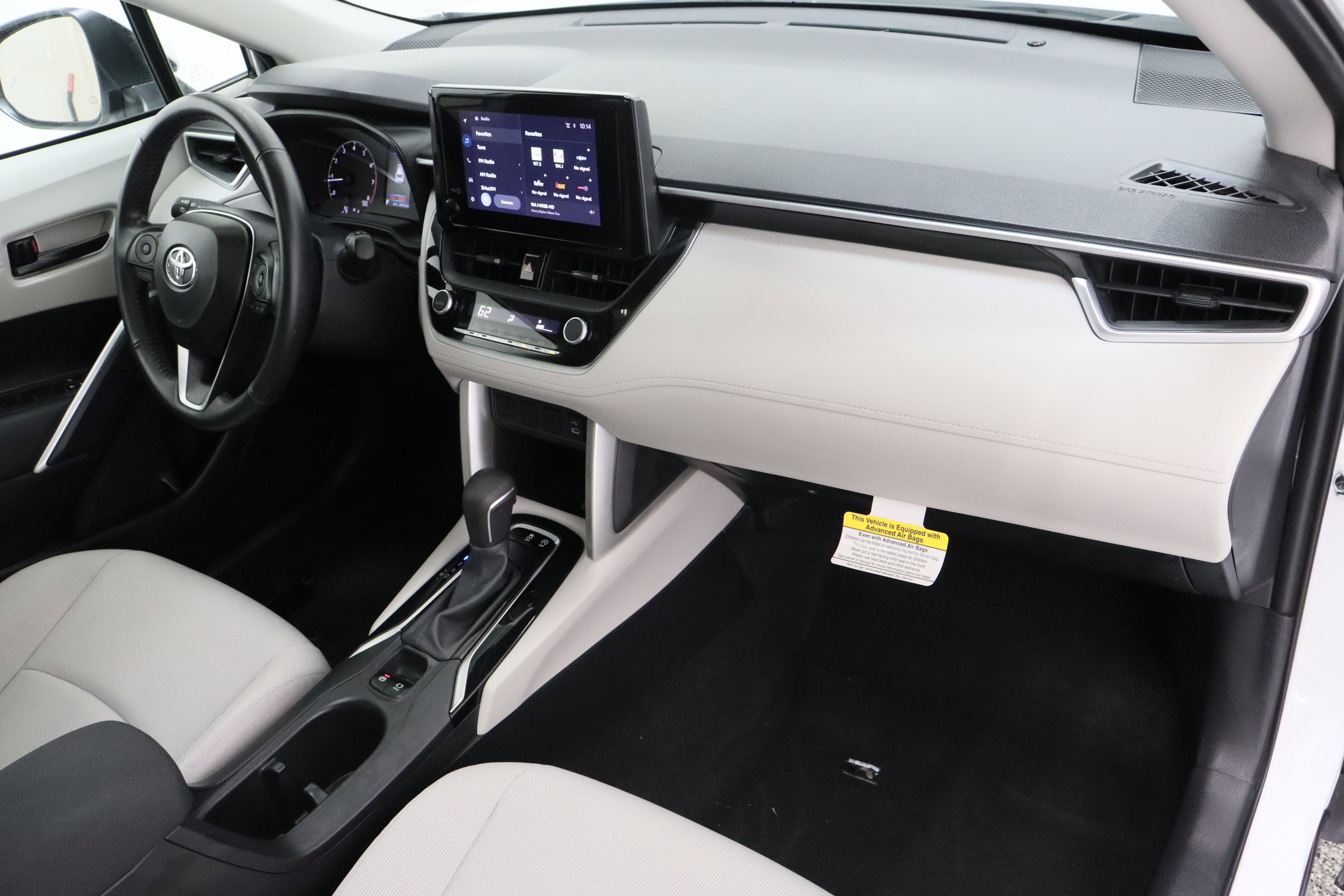 Certified 2023 Toyota Corolla Cross LE w/ Moonroof Package image 36