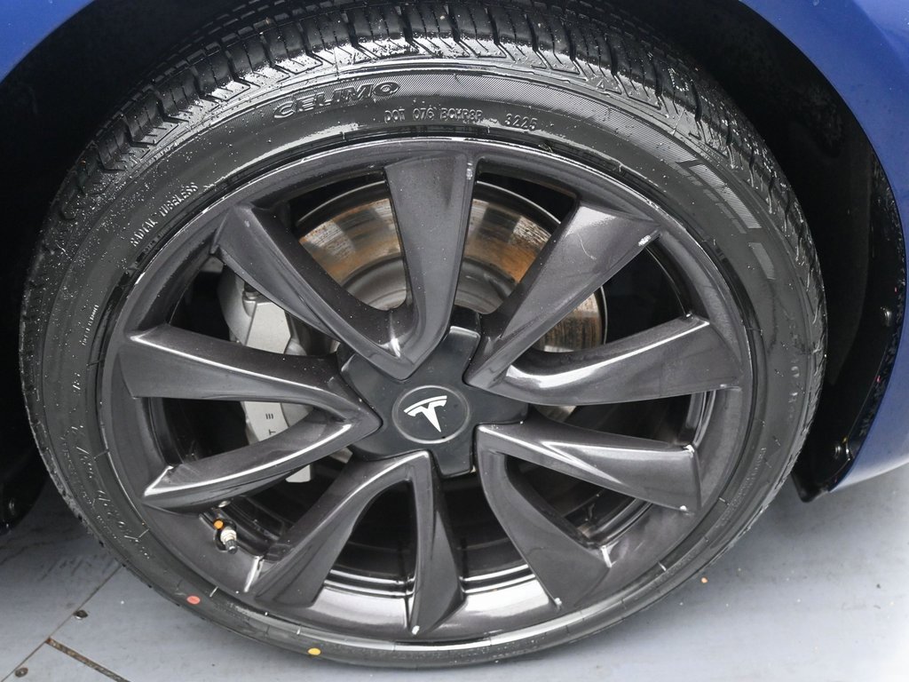 Used 2017 Tesla Model 3 Long Range image 40