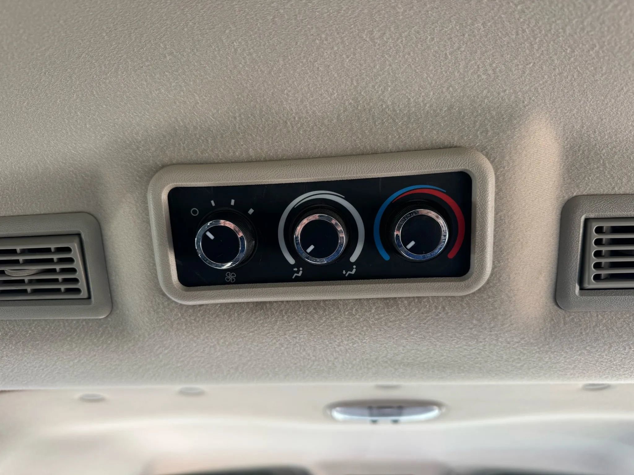 Used 2014 Chevrolet Express 2500 LS image 38