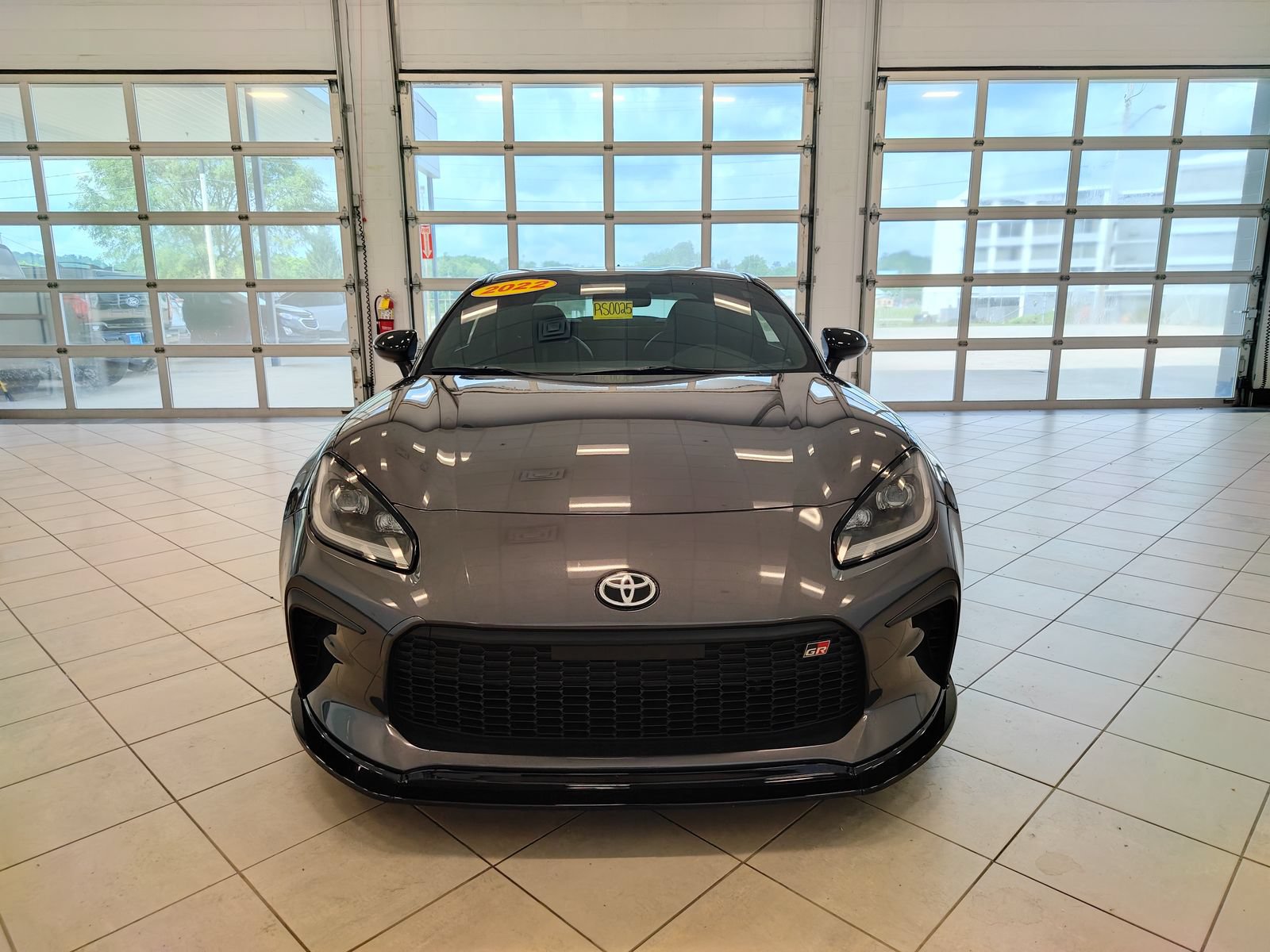 Used 2022 Toyota GR86 Premium w/ ALL Weather Mat Package (TMS) RWD image 9