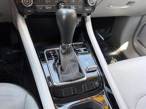 Used 2022 Jeep Compass Limited AWD/4WD image 15