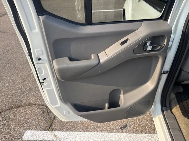 Used 2018 Nissan Frontier SV RWD image 11