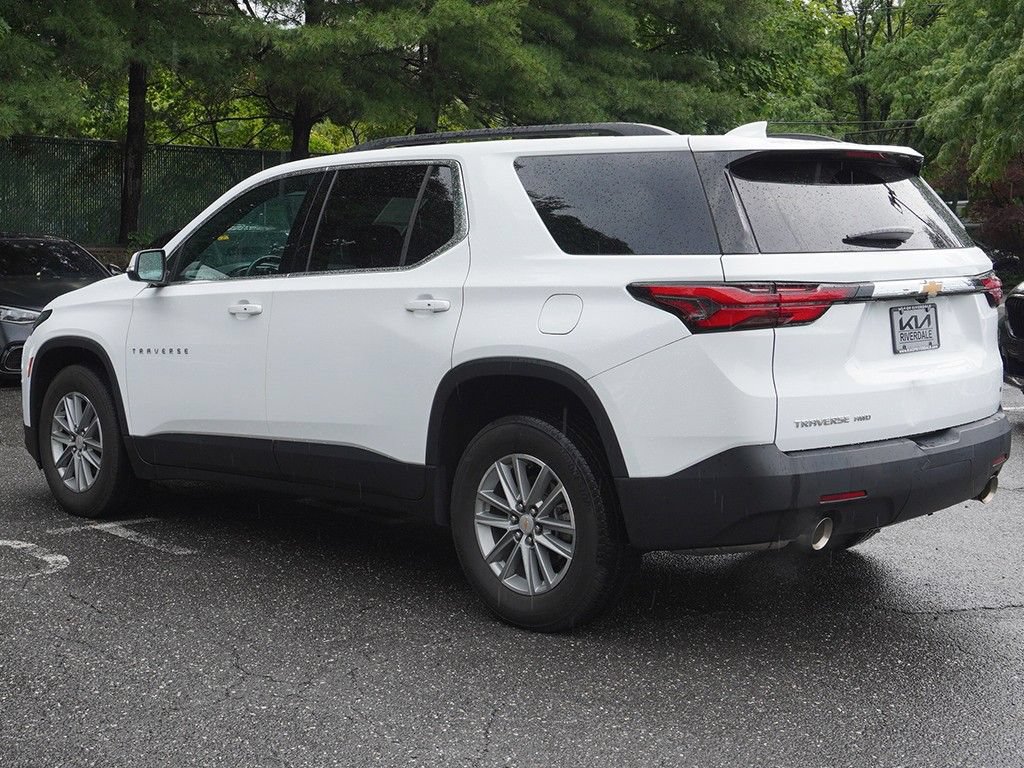 Used 2023 Chevrolet Traverse LT AWD/4WD image 9