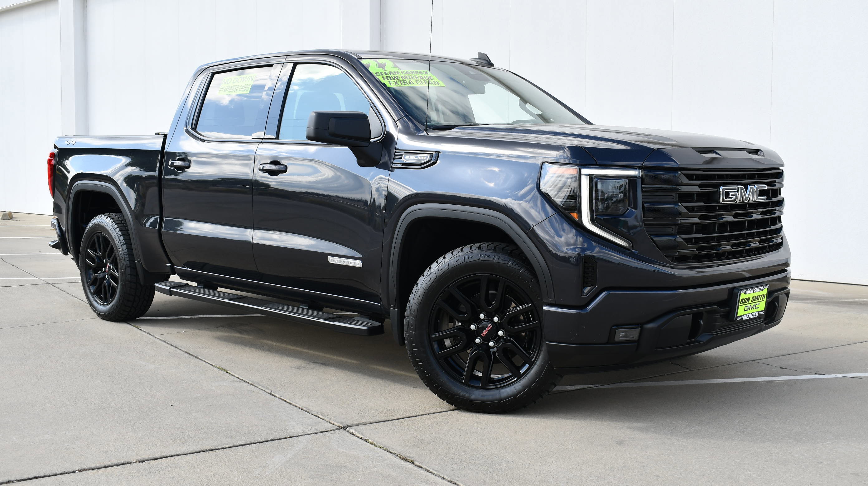 Used 2022 GMC Sierra 1500 Elevation AWD/4WD image 2
