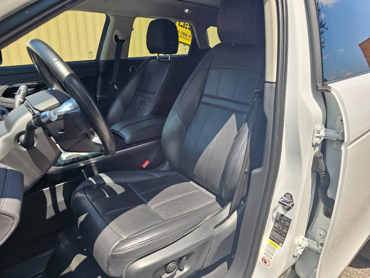 Used 2020 Land Rover Range Rover Evoque SE AWD/4WD image 15