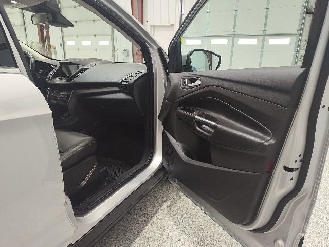 Used 2019 Ford Escape SEL image 19