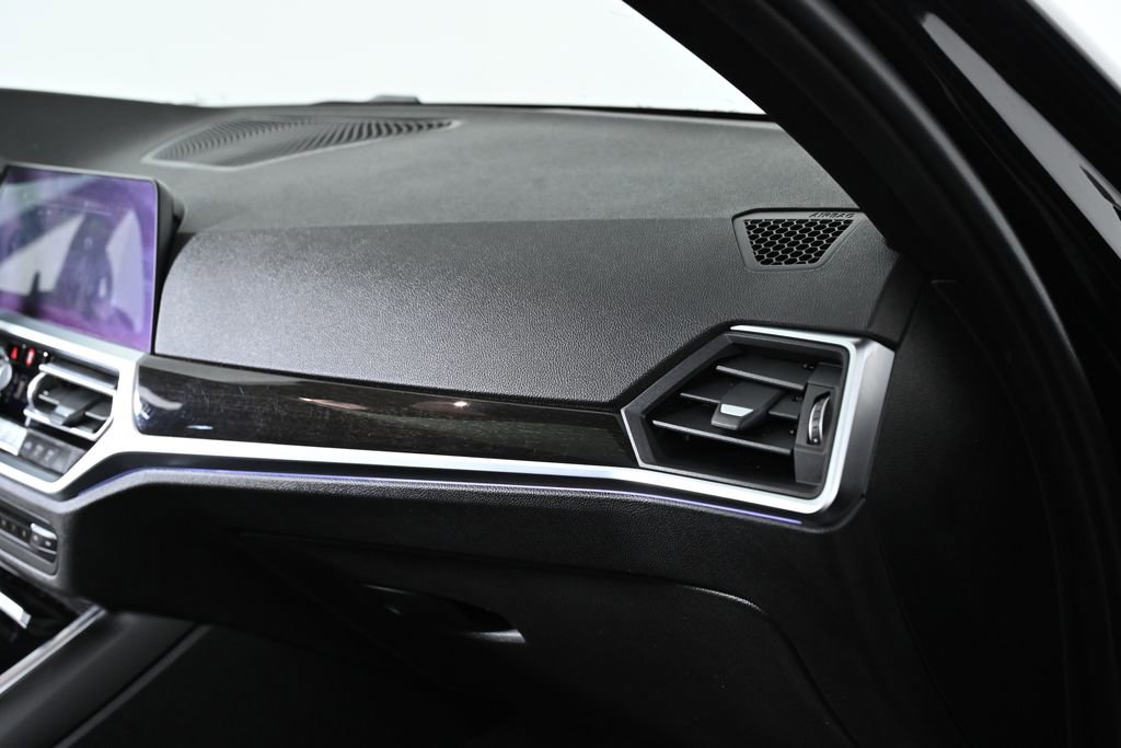 Used 2021 BMW 330i Sedan w/ Driving Assistance Package image 22