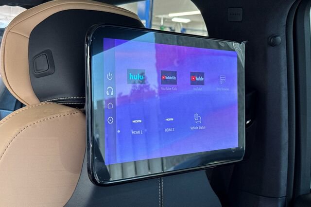 New 2025 Cadillac Escalade IQ Sport 2 w/ LPO, ONYX Package image 15