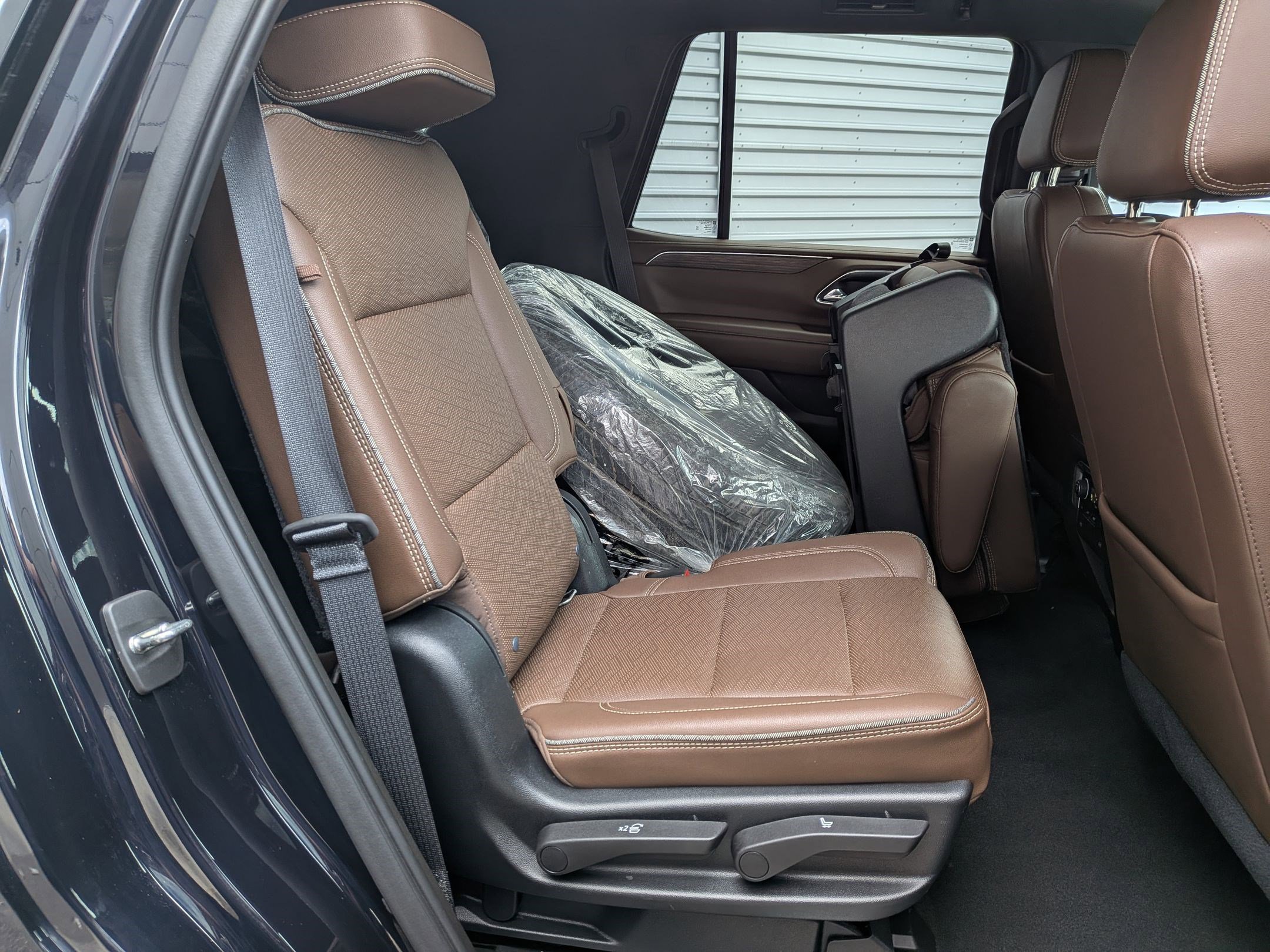 Used 2021 Chevrolet Tahoe High Country AWD/4WD image 29