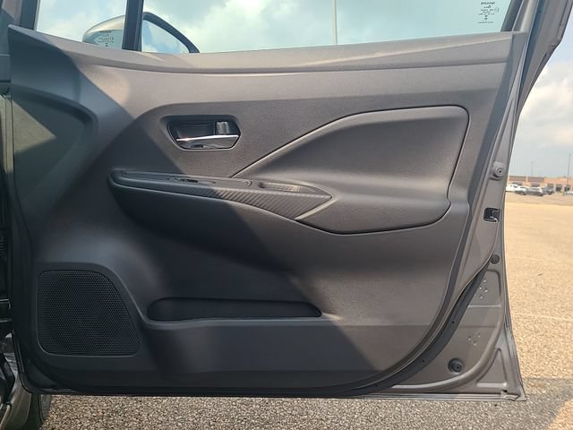 New 2025 Nissan Versa SV w/ Trunk Package FWD image 22
