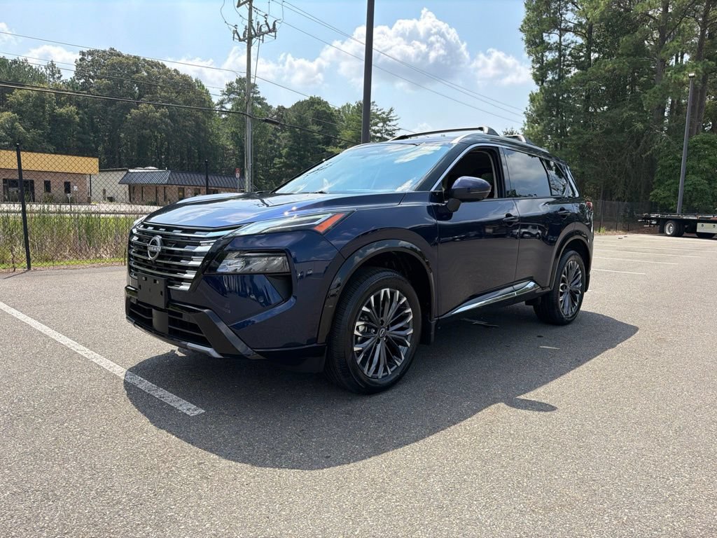 New 2026 Nissan Rogue Platinum AWD/4WD image 2