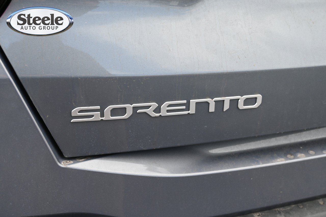 Used 2025 Kia Sorento S AWD/4WD image 23