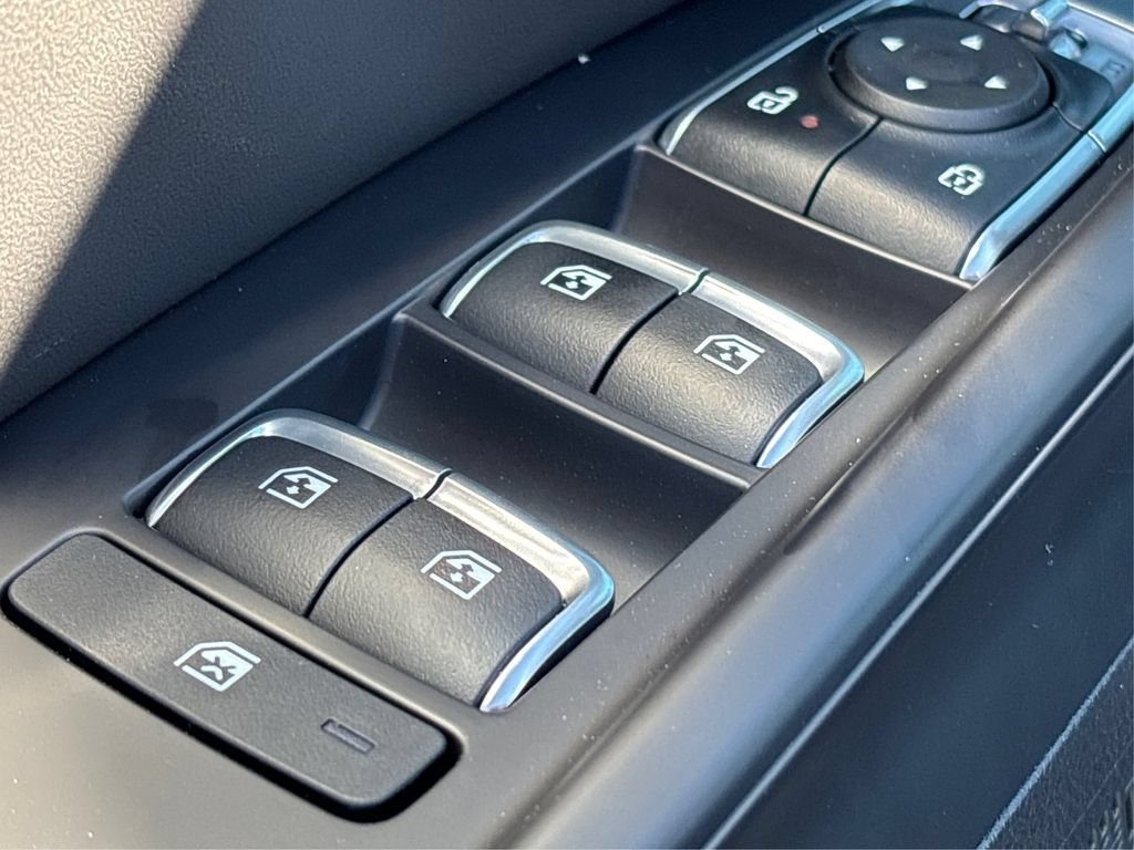 New 2025 Kia Carnival SX Prestige FWD image 31