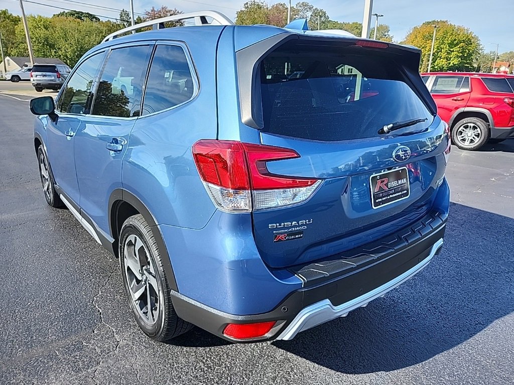 Used 2022 Subaru Forester Touring image 5