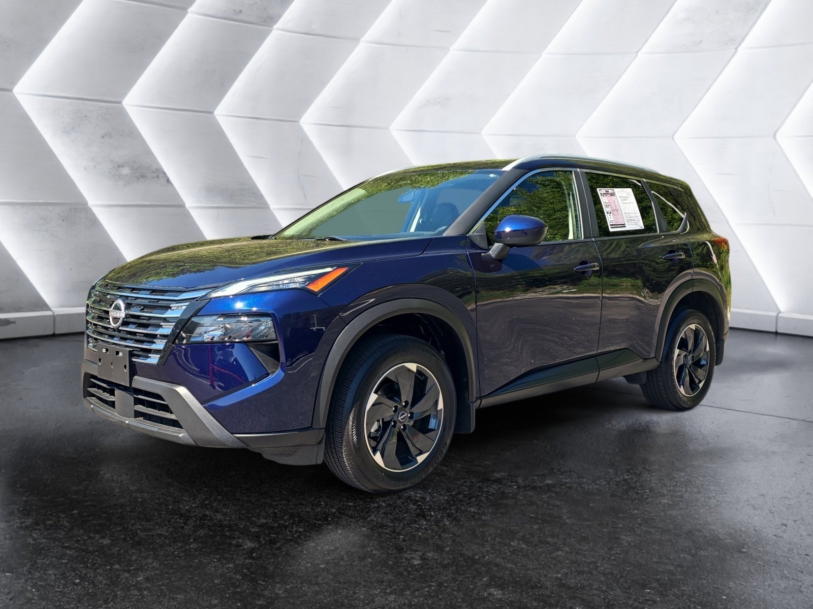 Used 2024 Nissan Rogue SV w/ SV Premium Package FWD image 1