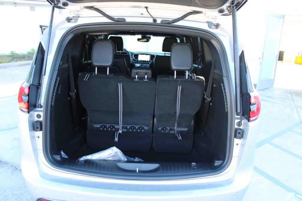 New 2026 Chrysler Pacifica Select w/ S Appearance Package image 29