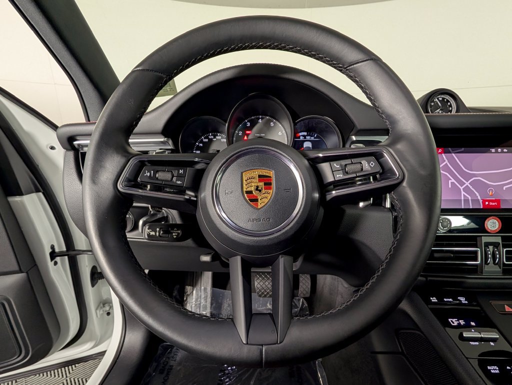Certified 2023 Porsche Macan S AWD/4WD image 34