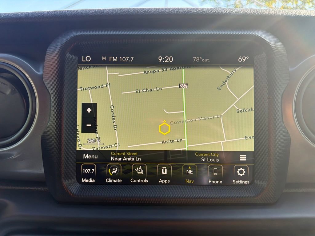 Used 2023 Jeep Gladiator Sport AWD/4WD image 23