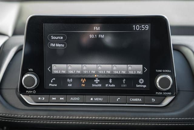 Used 2022 Nissan Rogue SV w/ SV Premium Package image 21