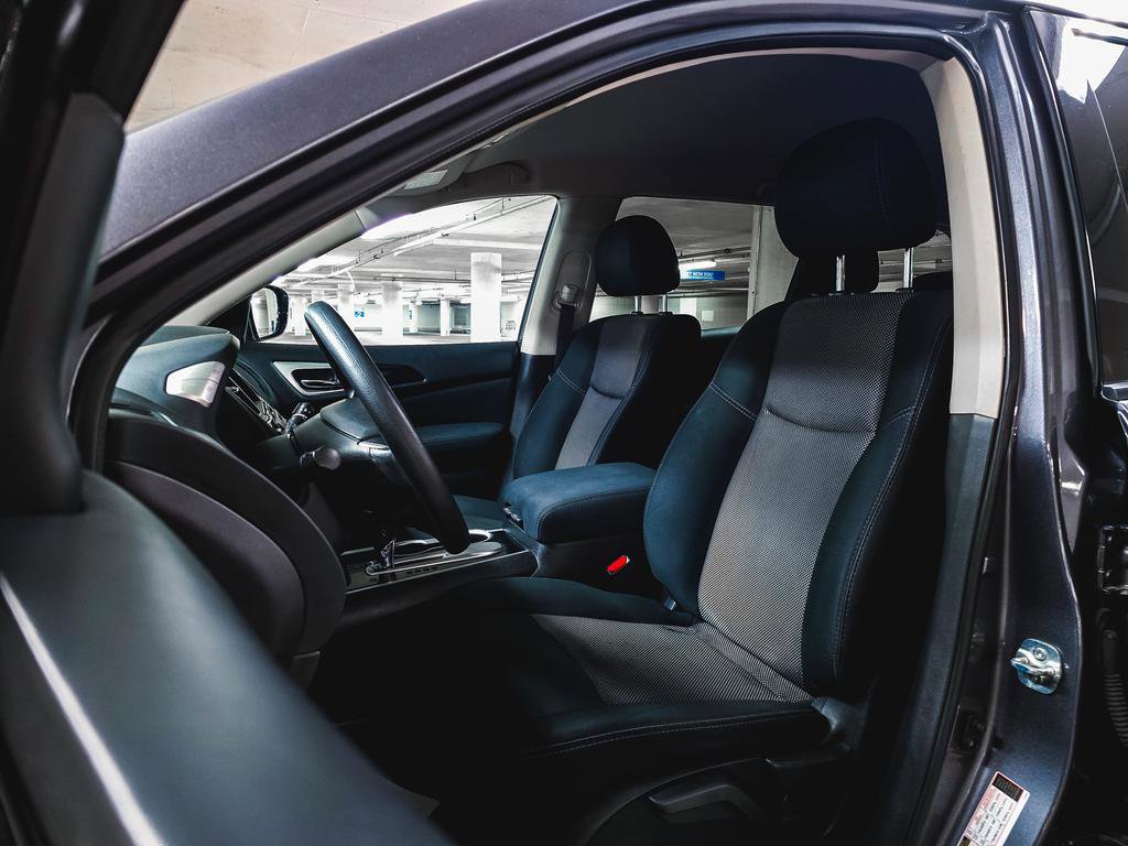 Used 2017 Nissan Pathfinder S image 17