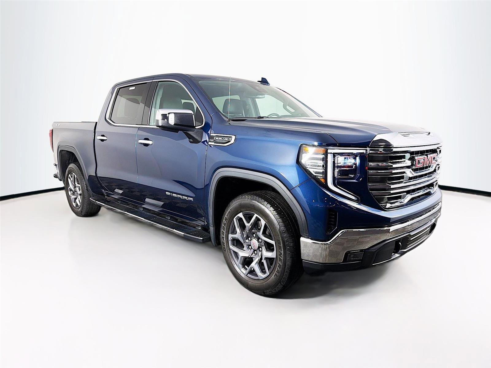 Used 2023 GMC Sierra 1500 SLT w/ SLT Premium Package image 1