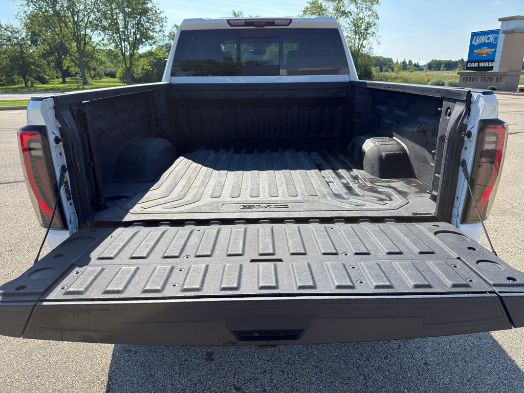 Used 2024 GMC Sierra 2500 AT4 w/ Technology Package AWD/4WD image 14