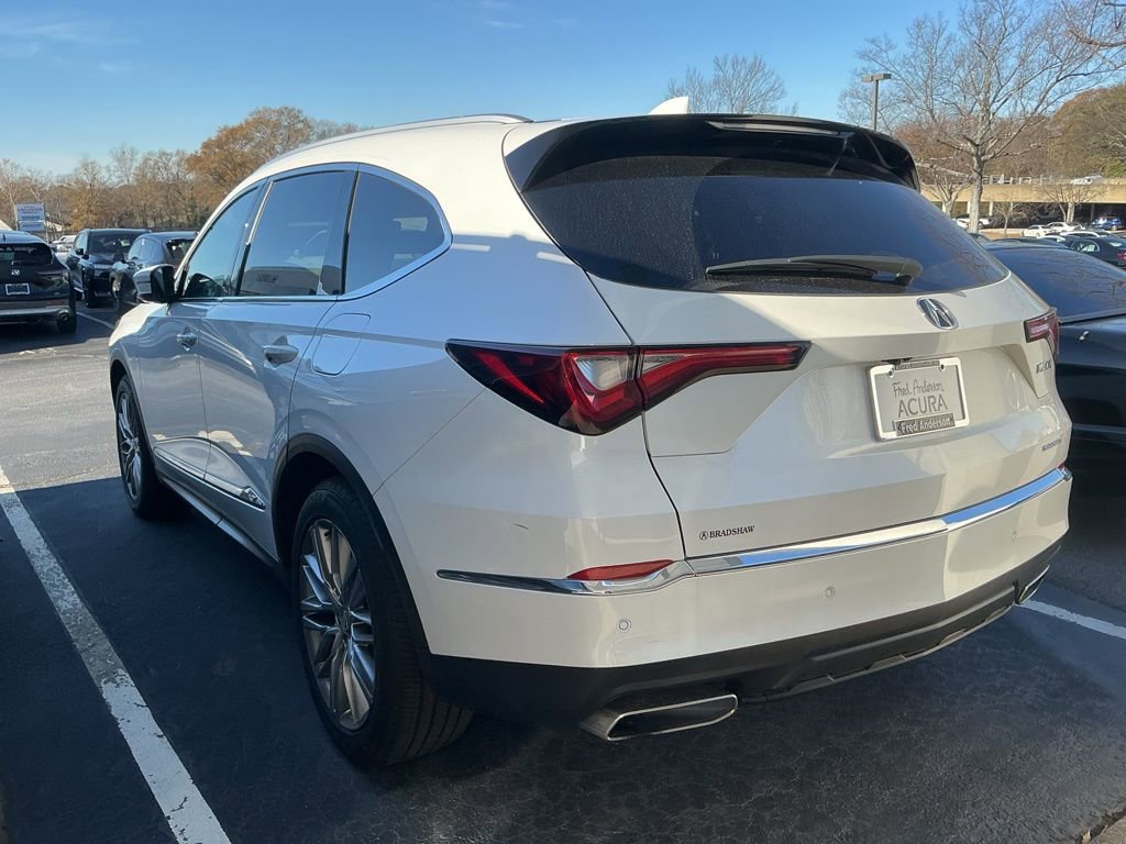 Used 2022 Acura MDX SH-AWD w/ Advance Package image 2