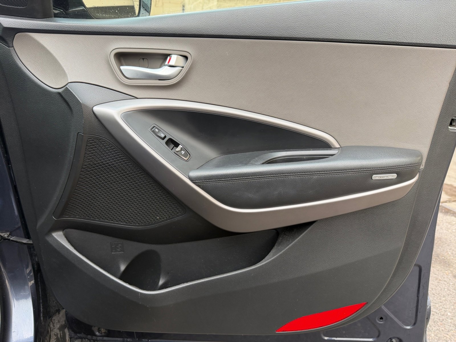 Used 2016 Hyundai Santa Fe Sport image 16