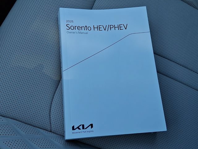 Certified 2025 Kia Sorento SX Prestige AWD/4WD image 25