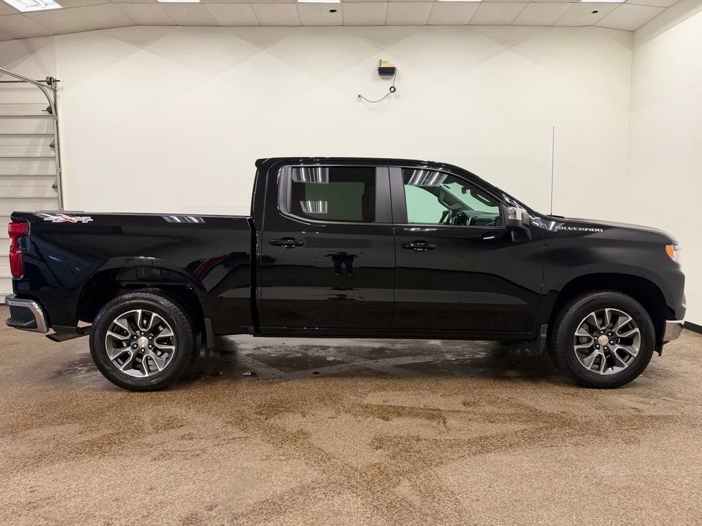 Used 2024 Chevrolet Silverado 1500 LT image 7